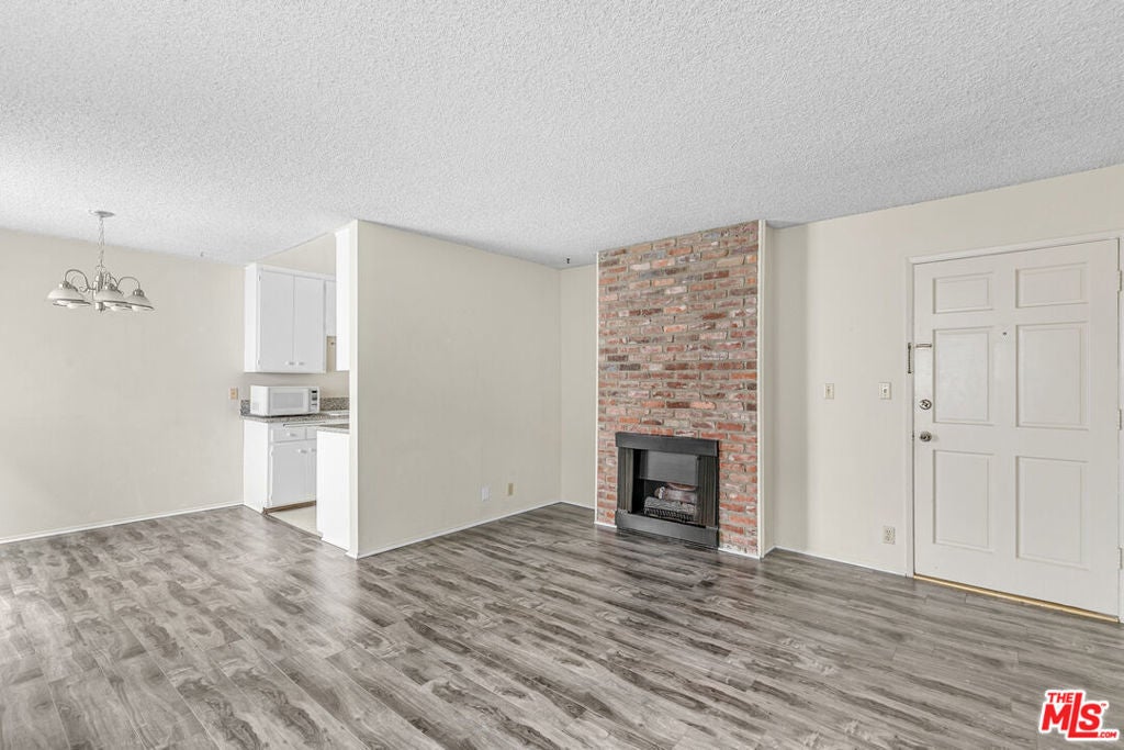 Photo of Listing #25538415