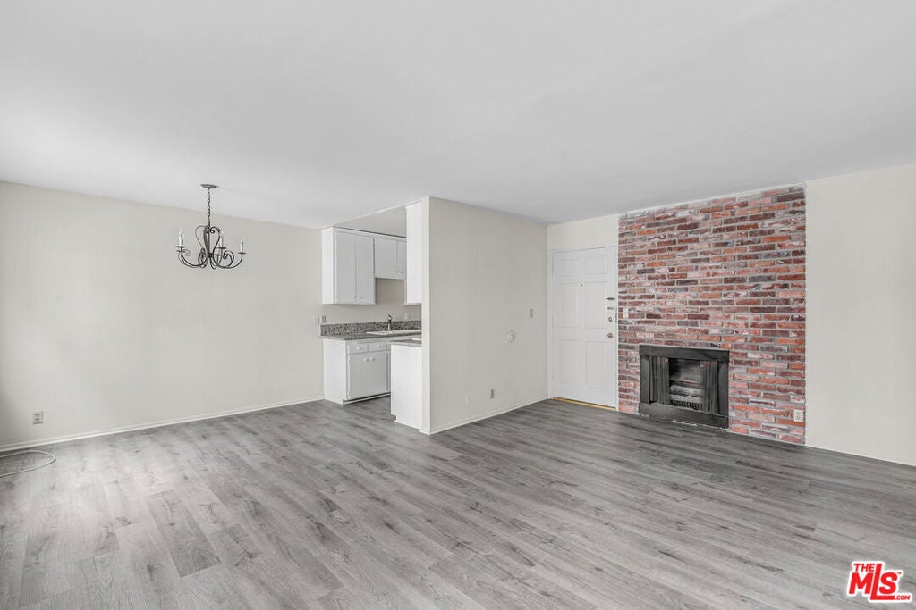 Photo of Listing #25538435