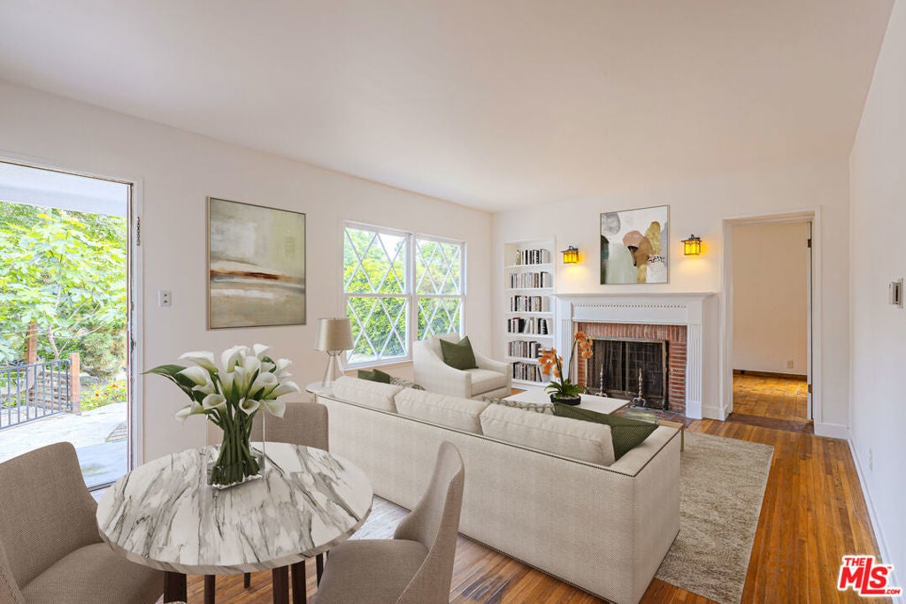 Photo of Listing #25530499