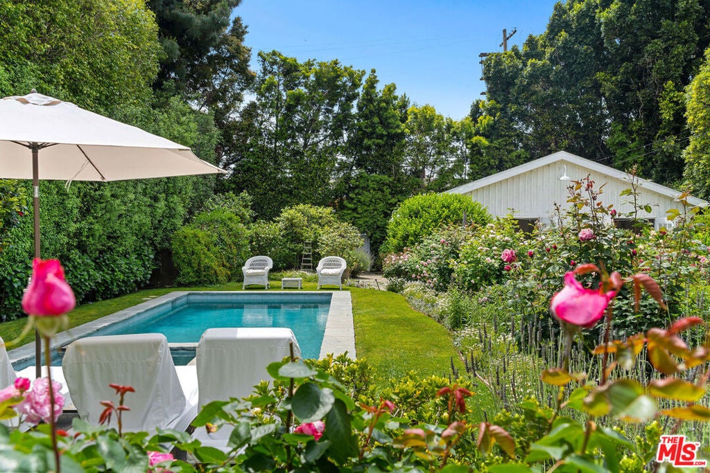 Photo of Listing #25537695