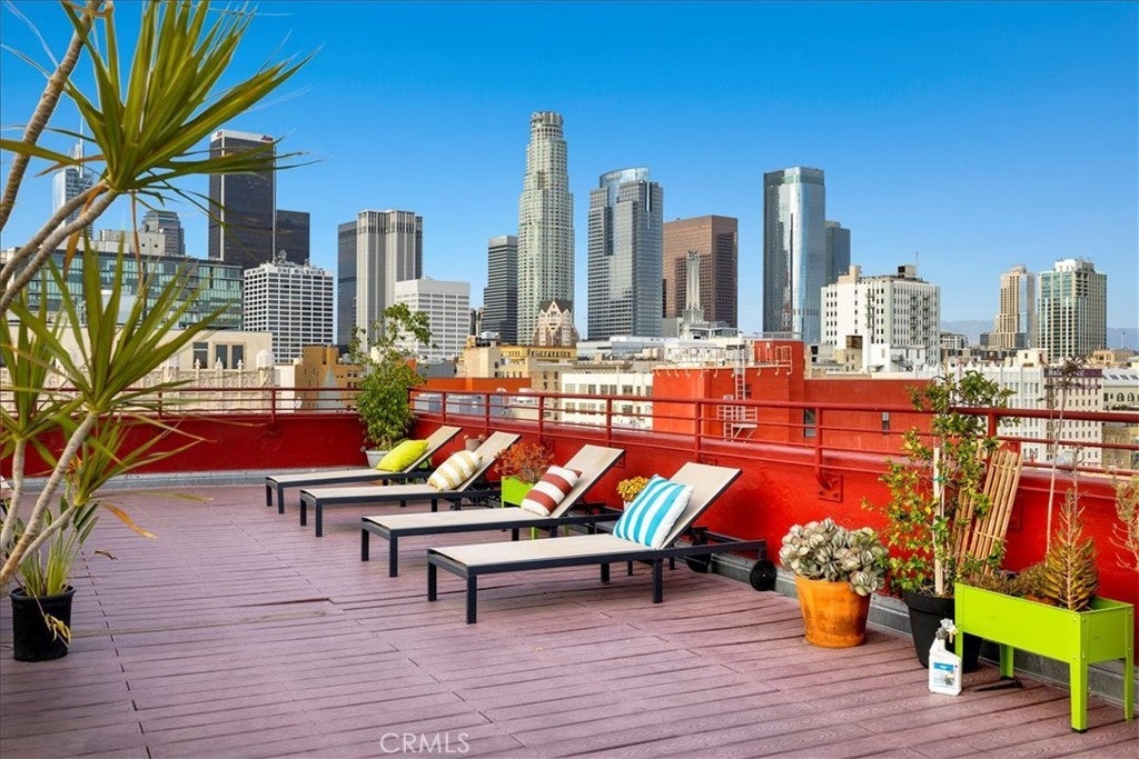 Photo of Listing #SB25108602