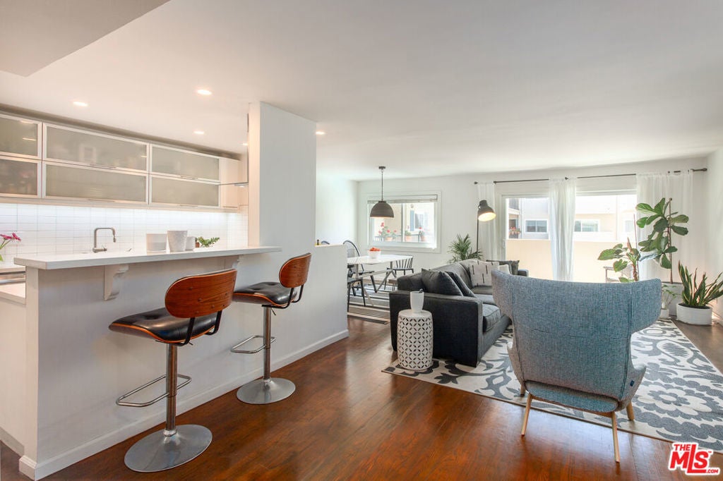 Photo of Listing #25539023