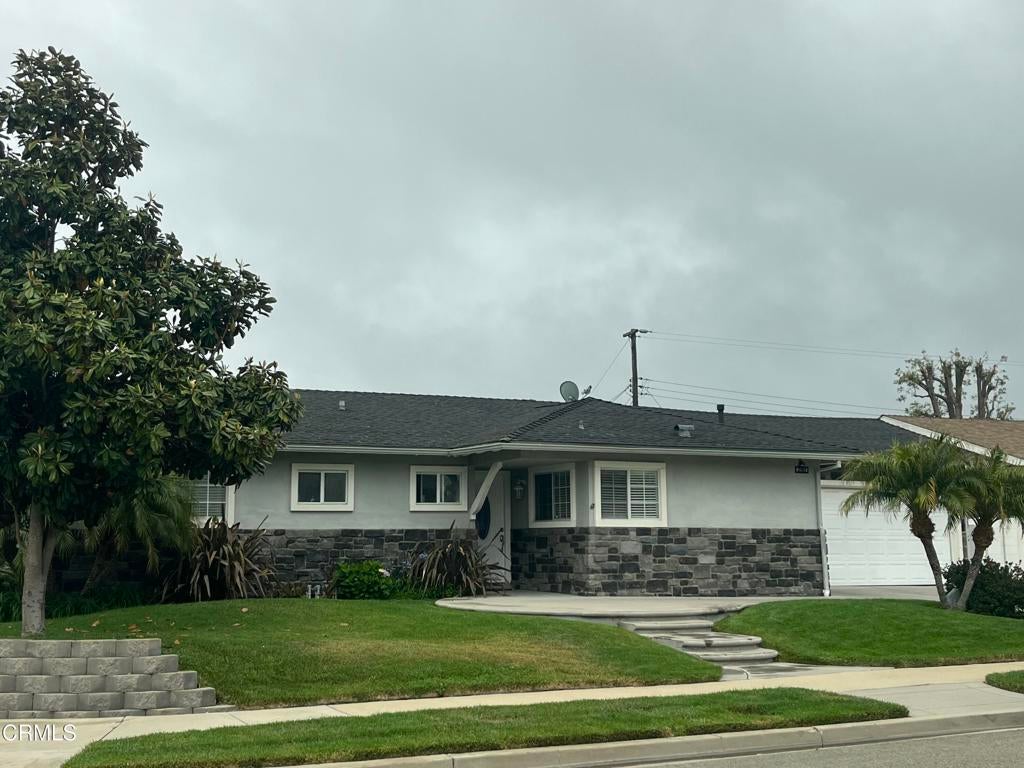 Photo of Listing #V1-29999