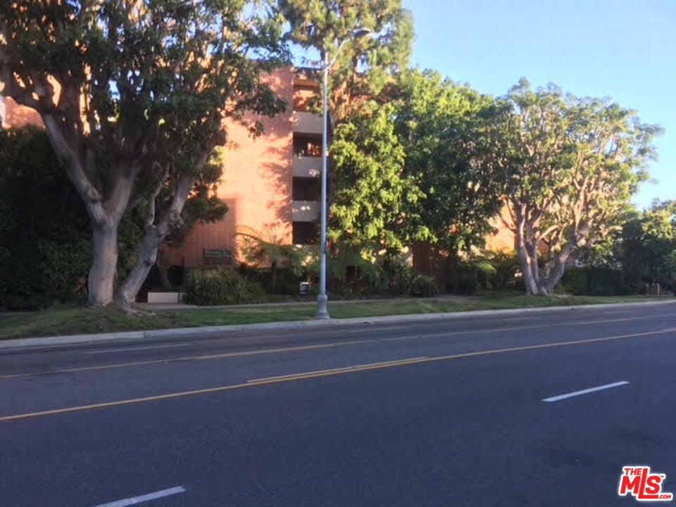 Photo of Listing #25537199