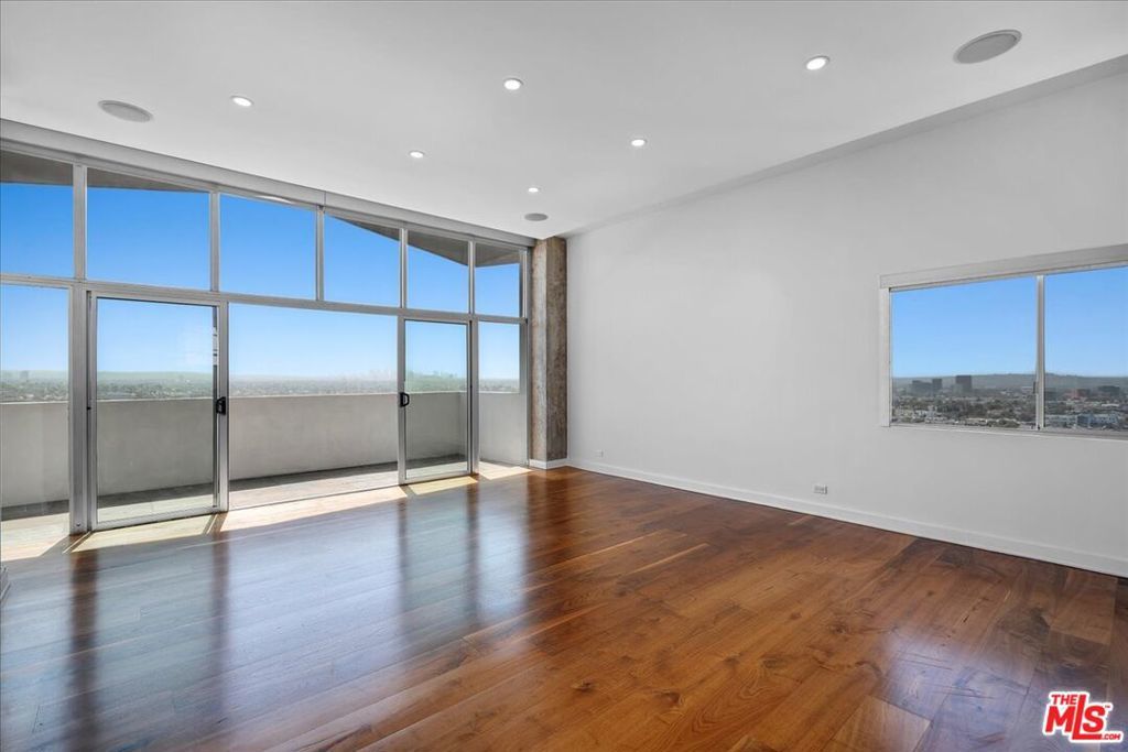 Photo of Listing #25539759