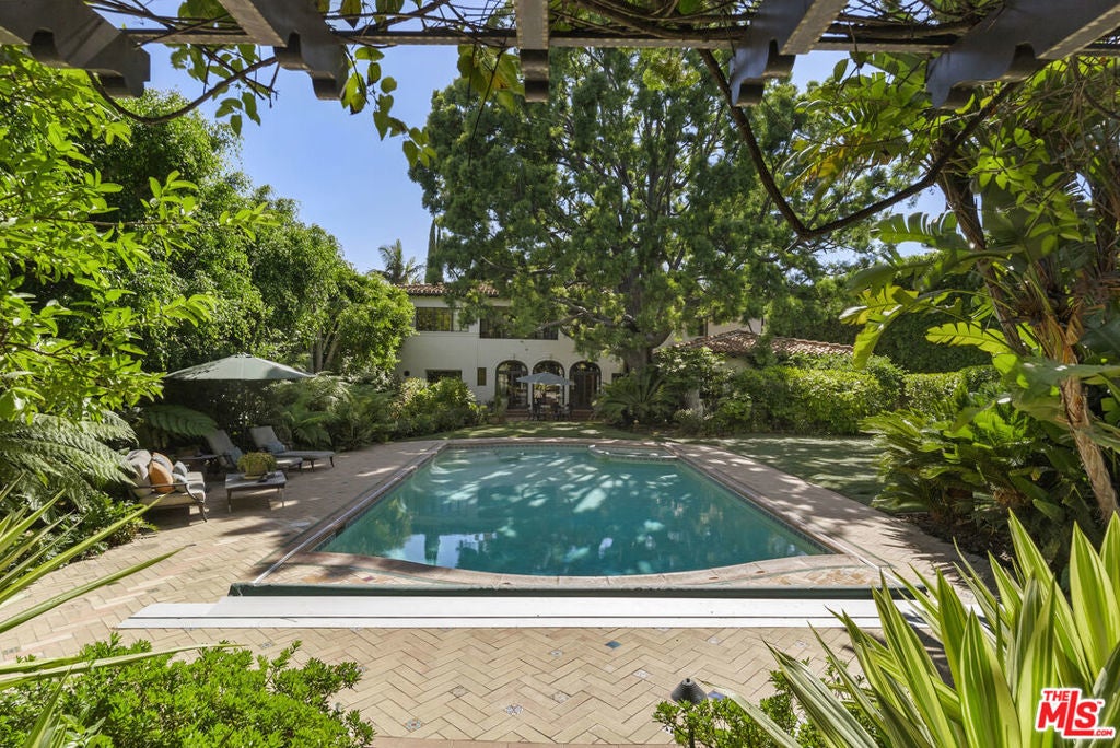 Photo of Listing #25540067