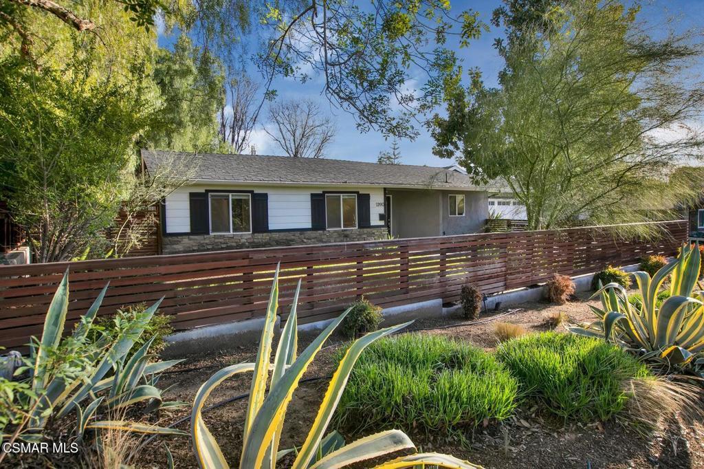 Photo of Listing #225002471