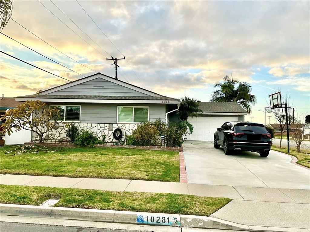 Photo of Listing #RS25110109