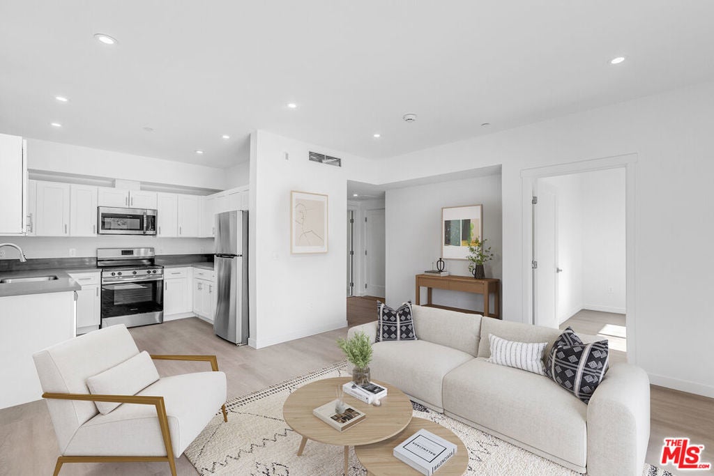 Photo of Listing #25540251