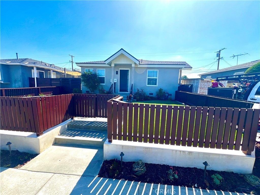 Photo of Listing #RS25110455