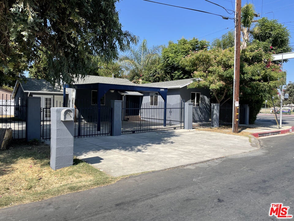 Photo of Listing #25540459