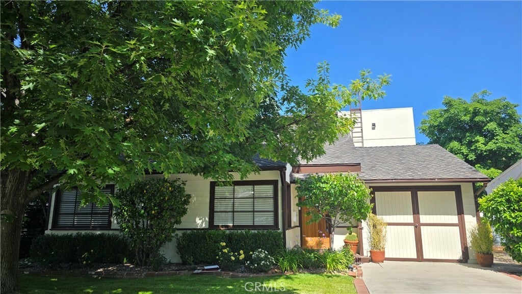 Photo of Listing #SR25110792