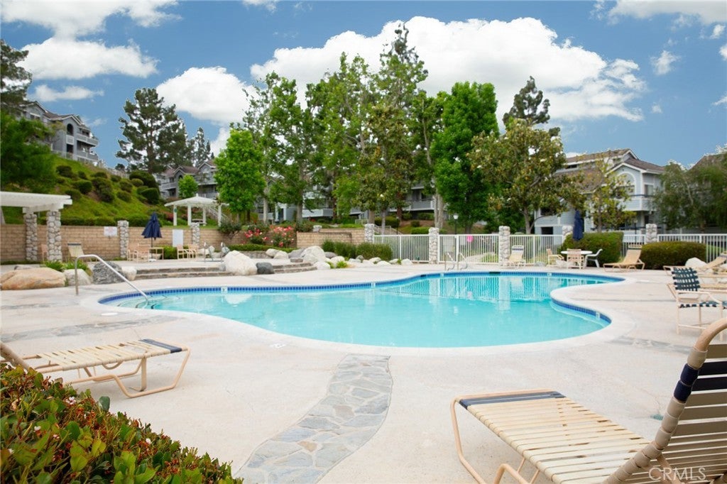 Photo of Listing #SR25110936