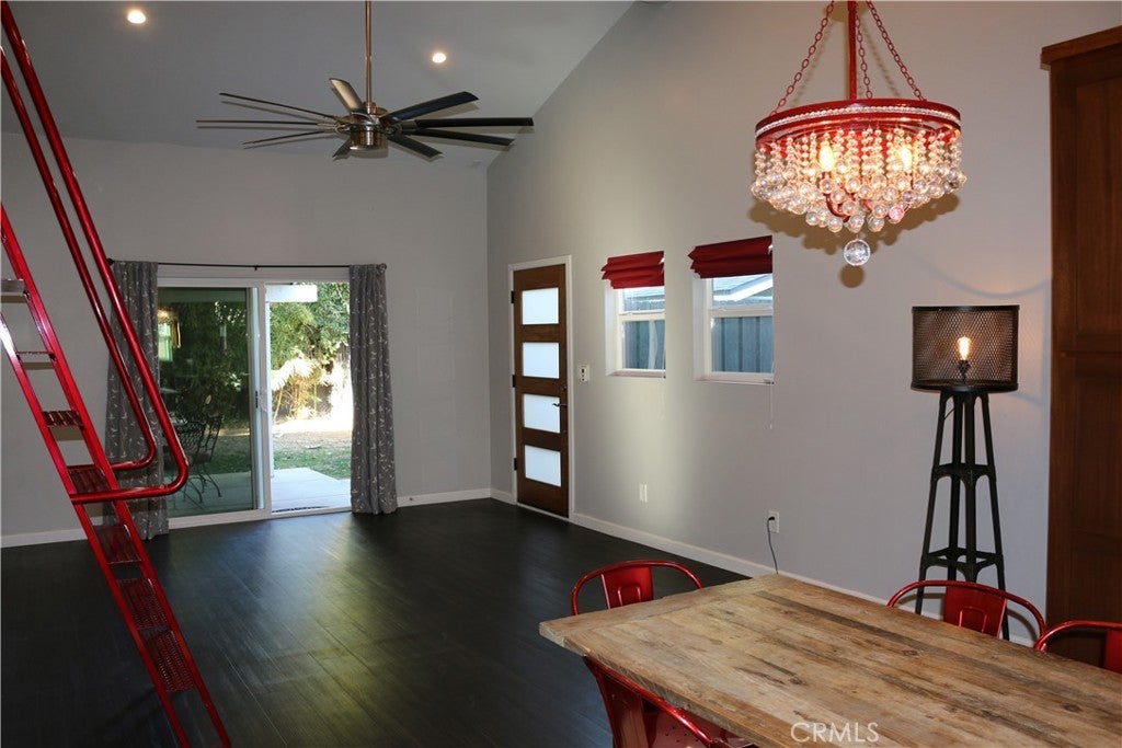 Photo of Listing #SR25111151