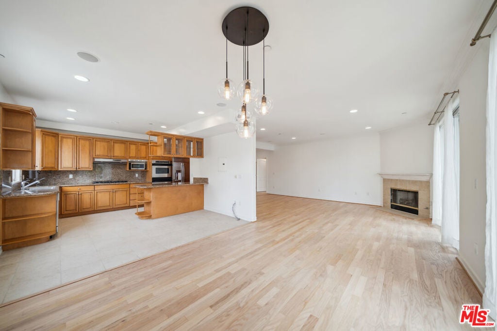 Photo of Listing #25540647