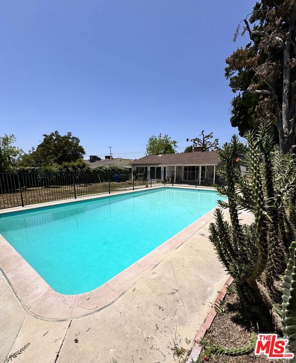 Photo of Listing #25540735