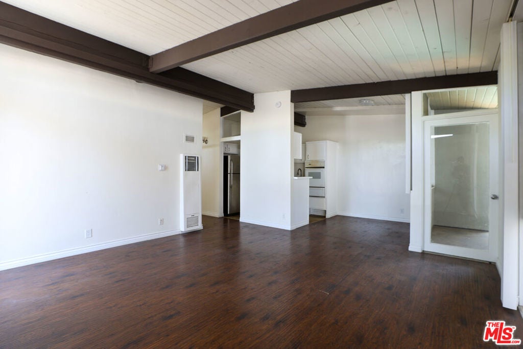 Photo of Listing #25540971