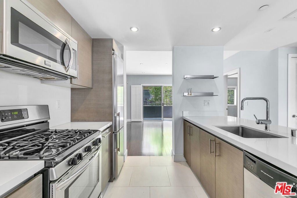 Photo of Listing #25541181