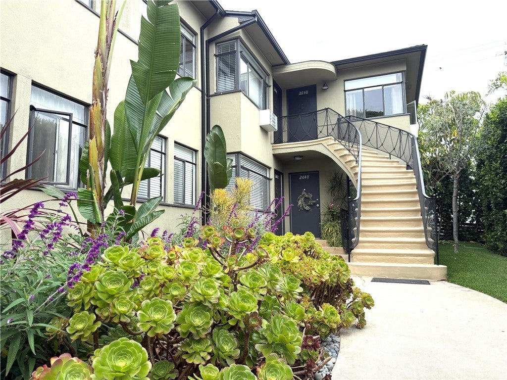 Photo of Listing #SR25111557