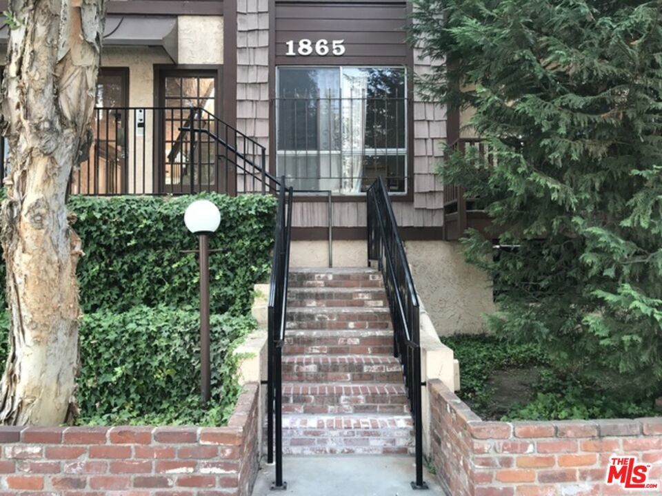 Photo of Listing #25541365