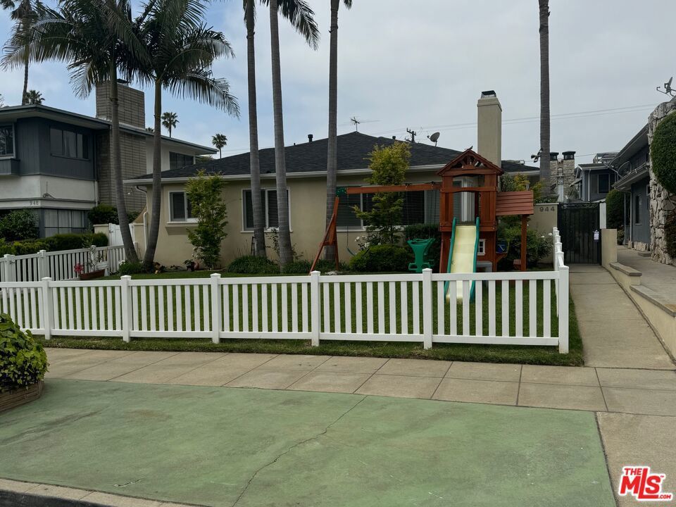 Photo of Listing #25540875