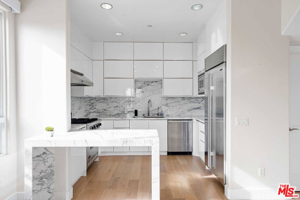 Photo of Listing #25540141