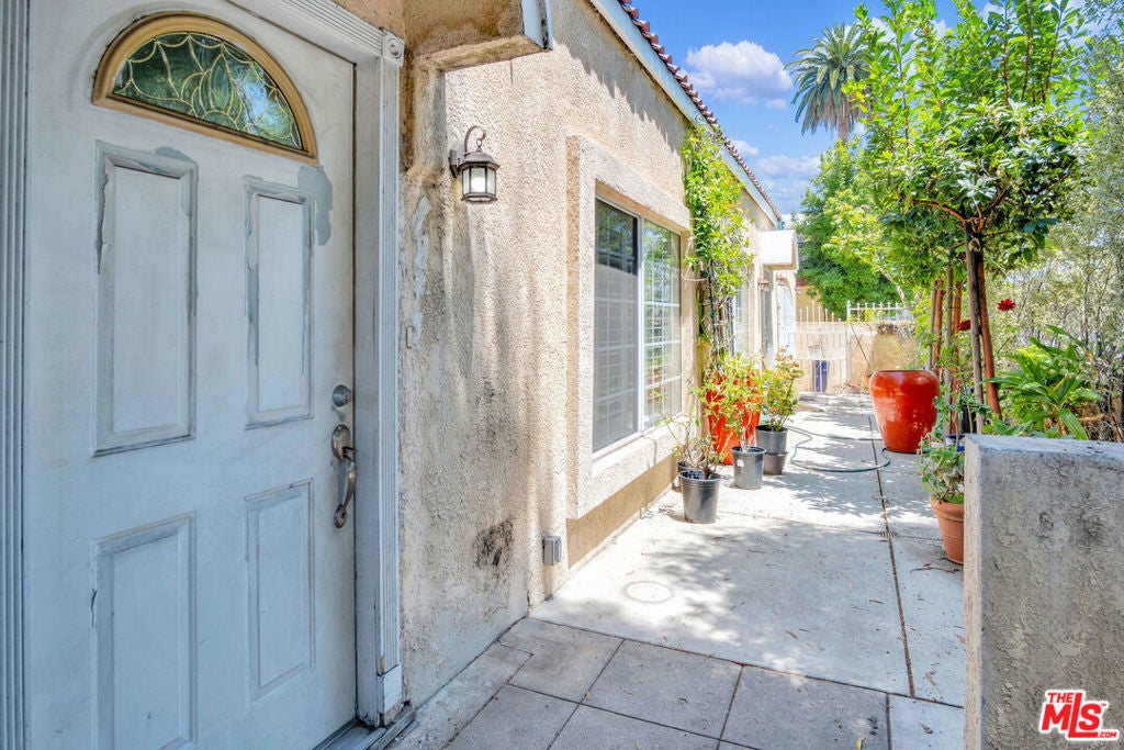 Photo of Listing #25542071