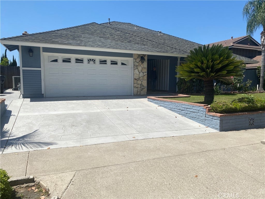 Photo of Listing #TR25111123