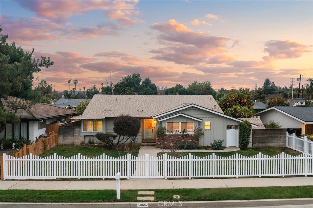 Photo of Listing #SR25114243