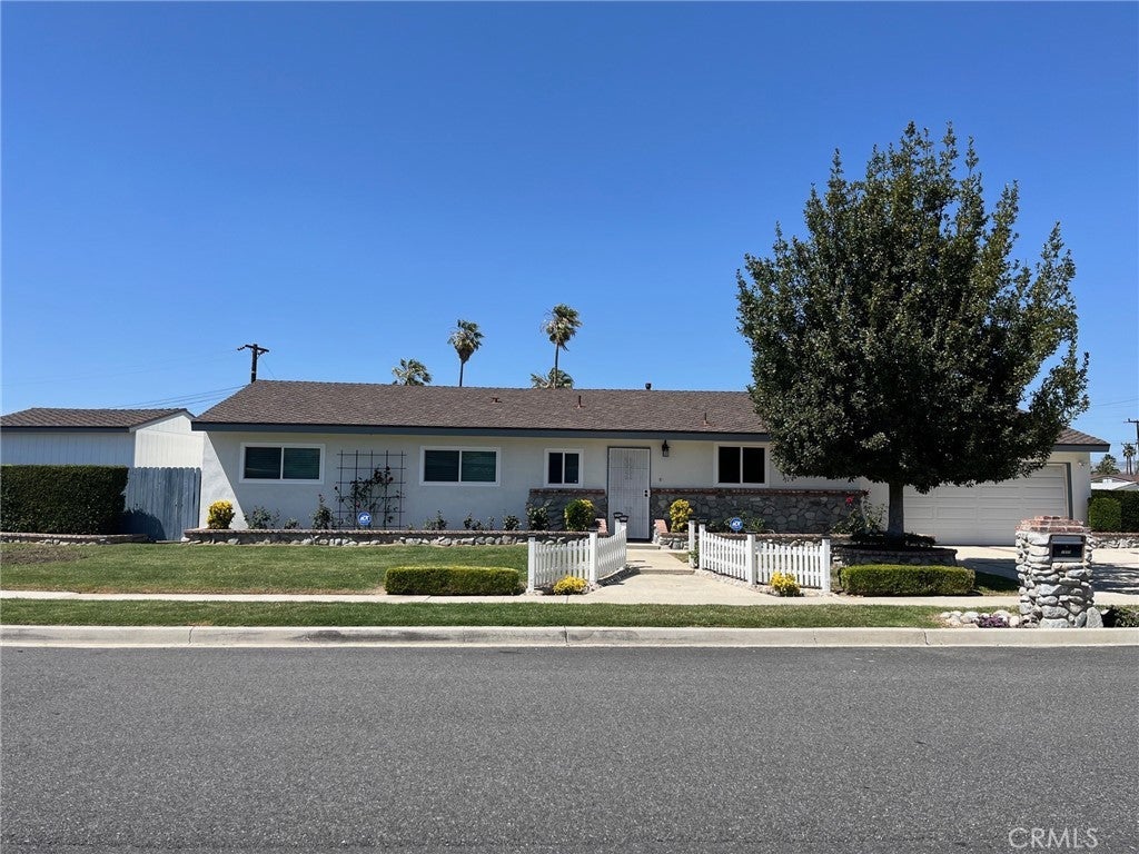 Photo of Listing #SR25114254