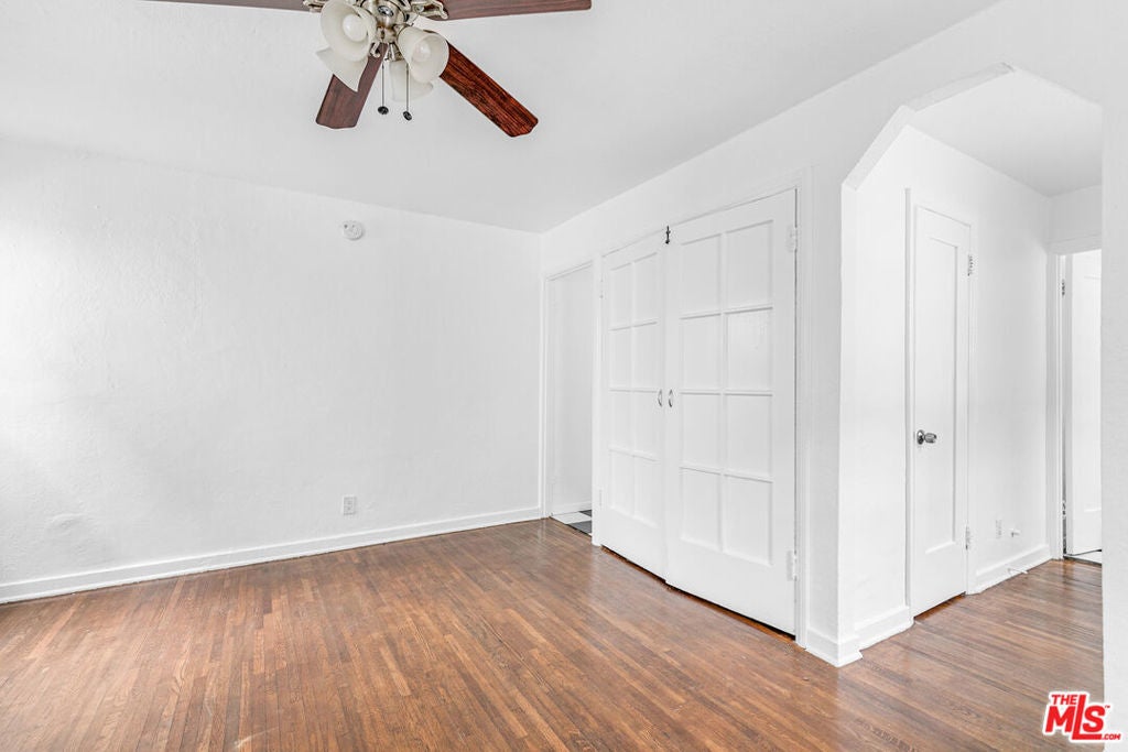 Photo of Listing #25542295