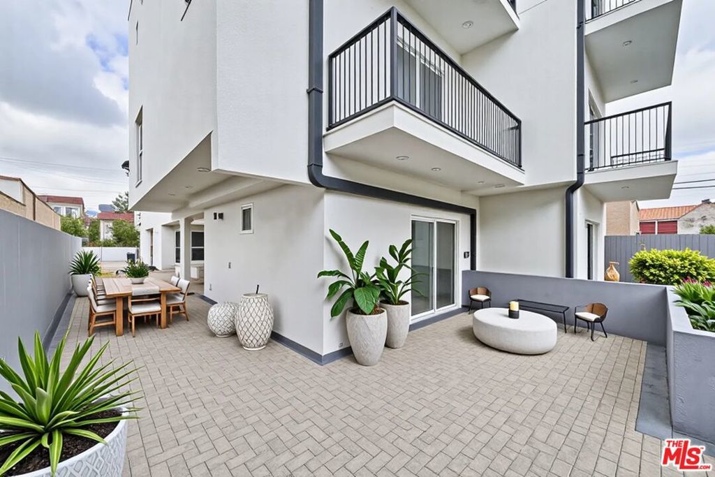 Photo of Listing #25542517