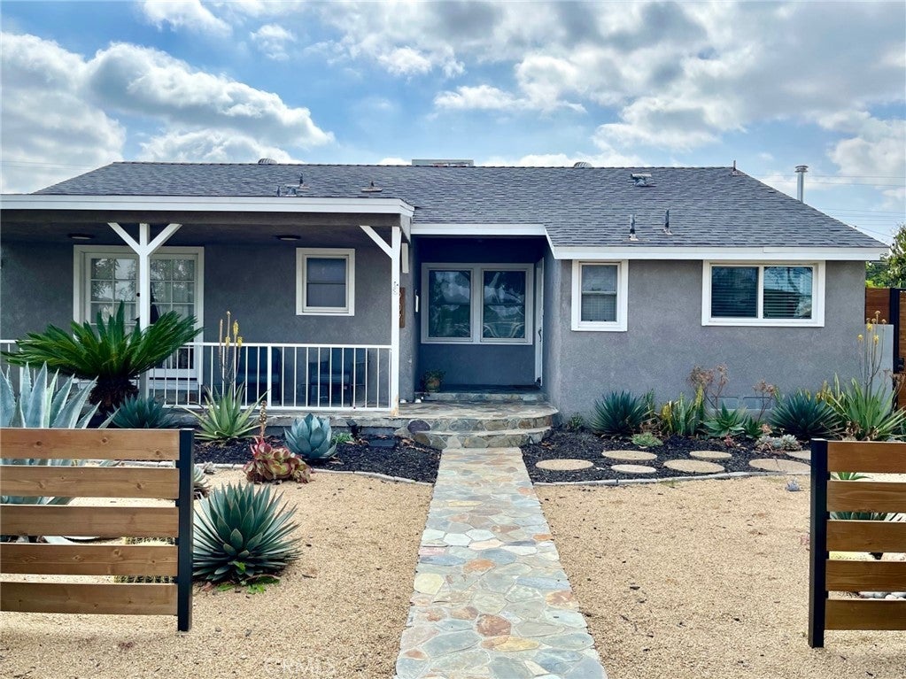 Photo of Listing #CV25114294