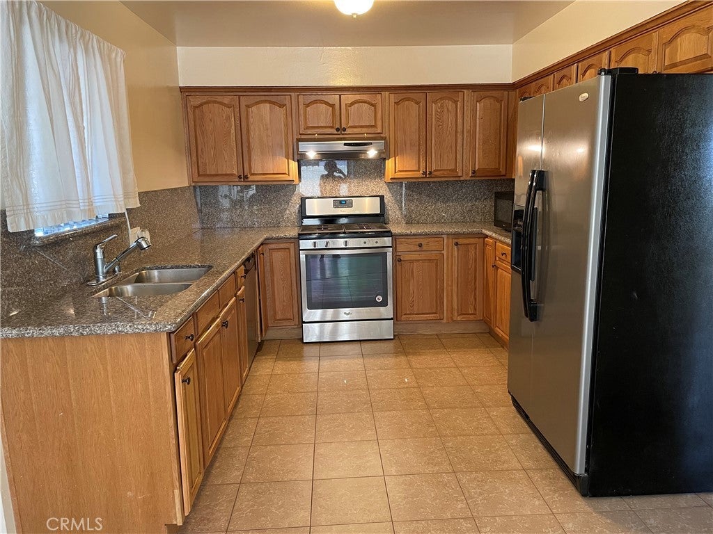 Photo of Listing #SB25115313