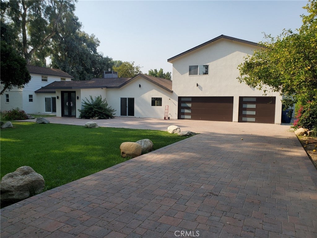 Photo of Listing #SR25115369