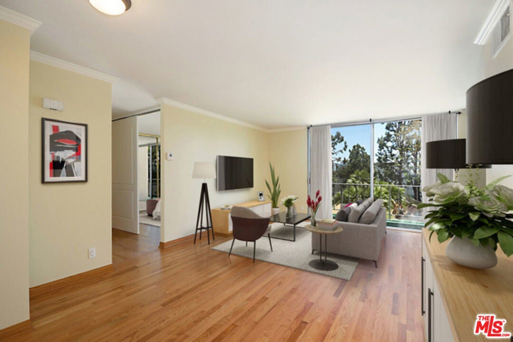 Photo of Listing #25542527