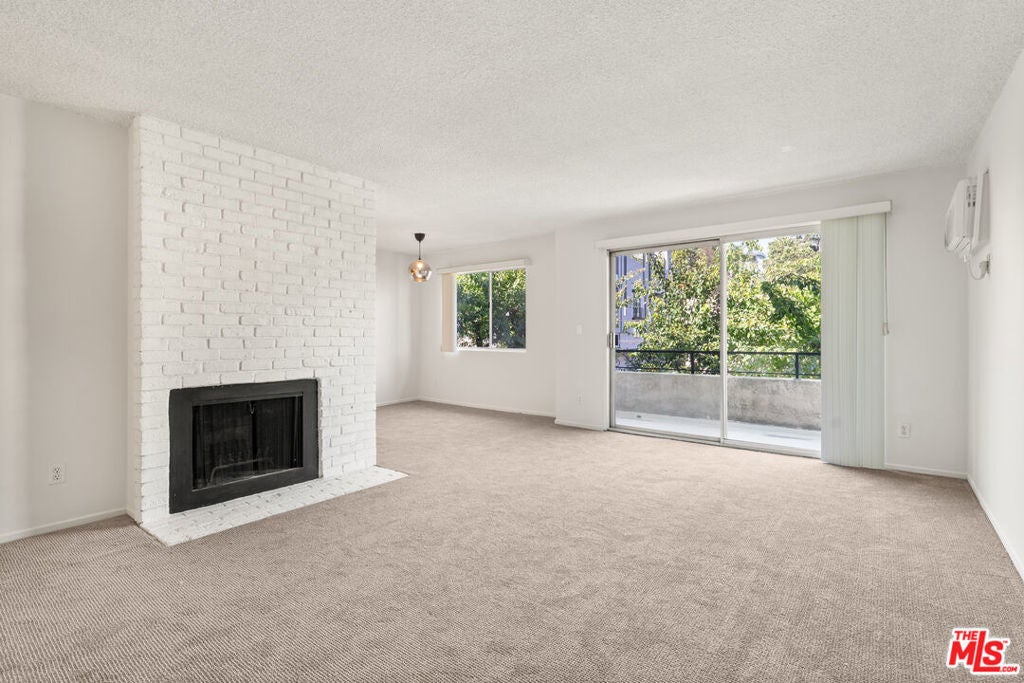 Photo of Listing #25523025