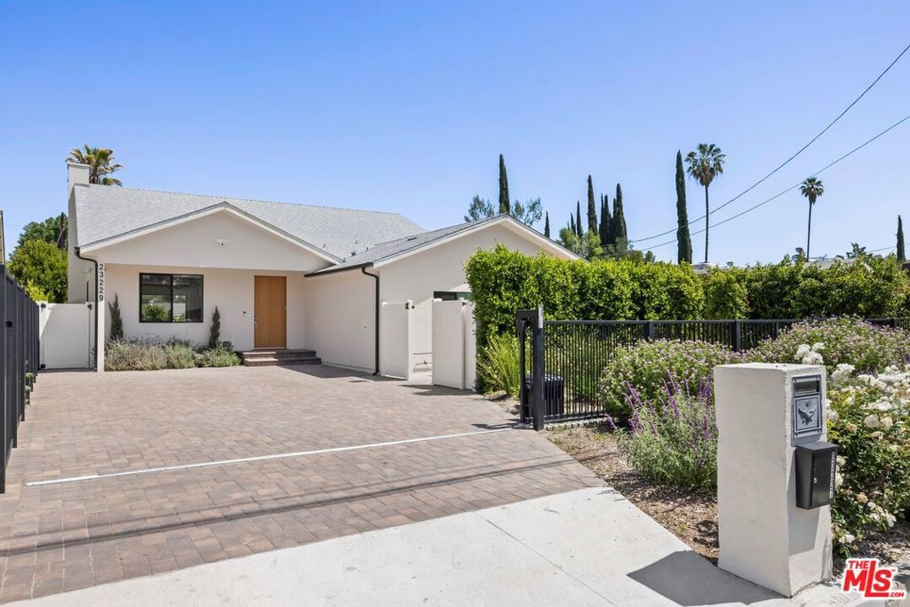 Photo of Listing #25537761