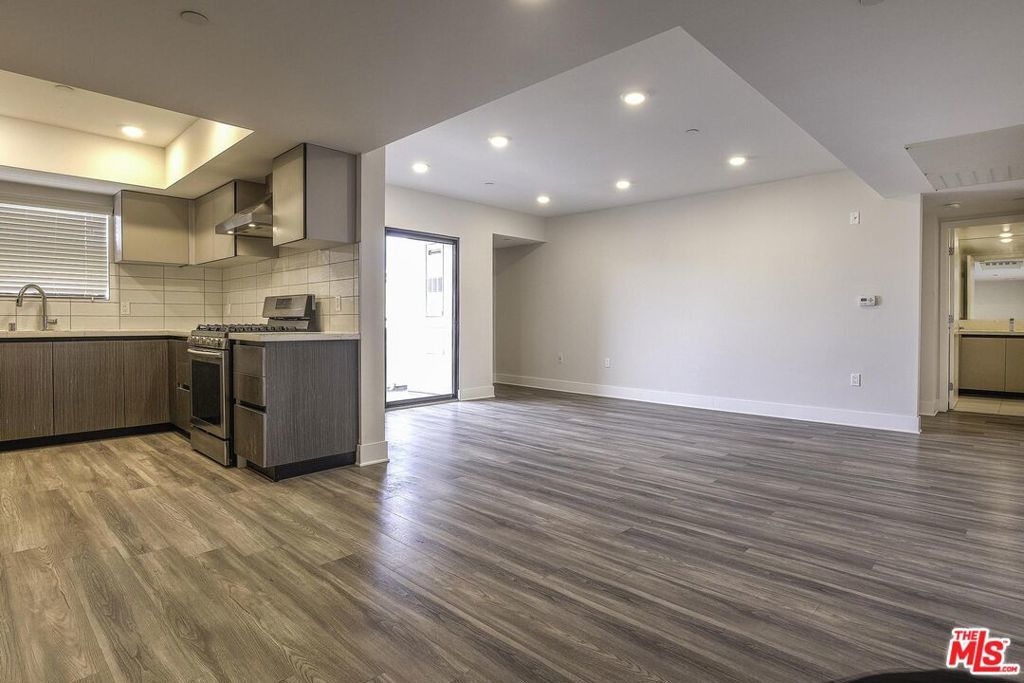 Photo of Listing #25543005