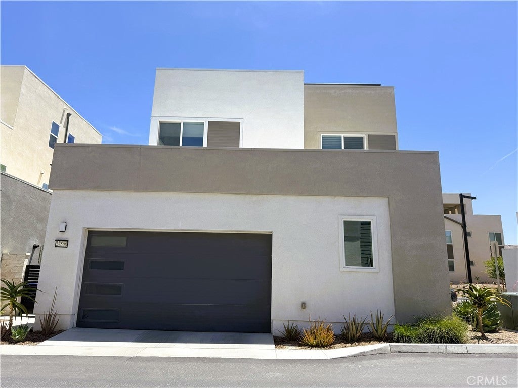 Photo of Listing #SR25115993