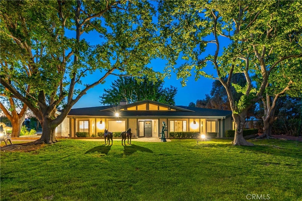 Photo of Listing #SR25116230