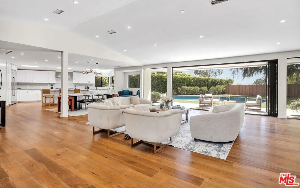 Photo of Listing #25543129