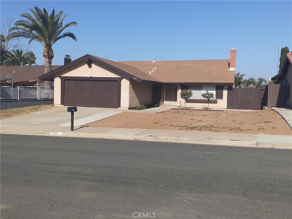 Photo of Listing #IV25116395