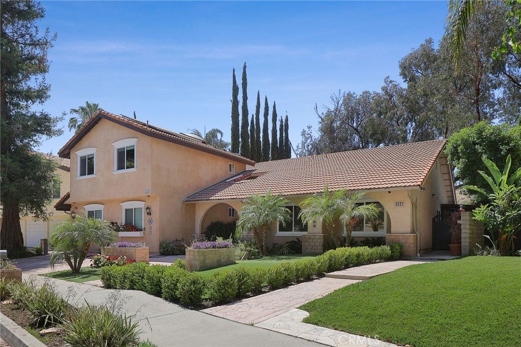 Photo of Listing #SR25116554