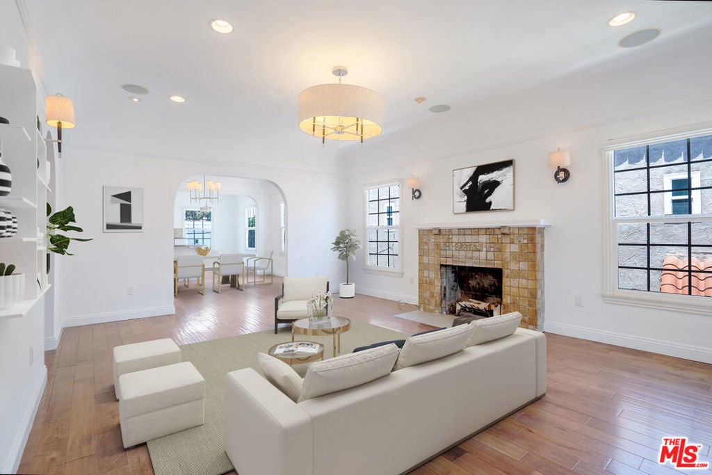 Photo of Listing #25543503