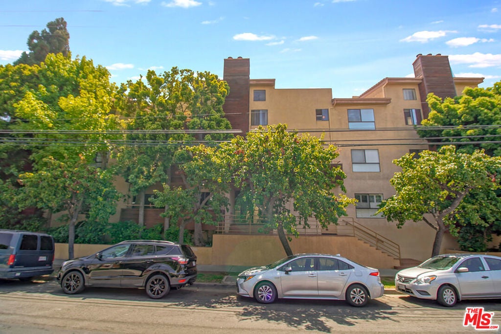 Photo of Listing #25543491