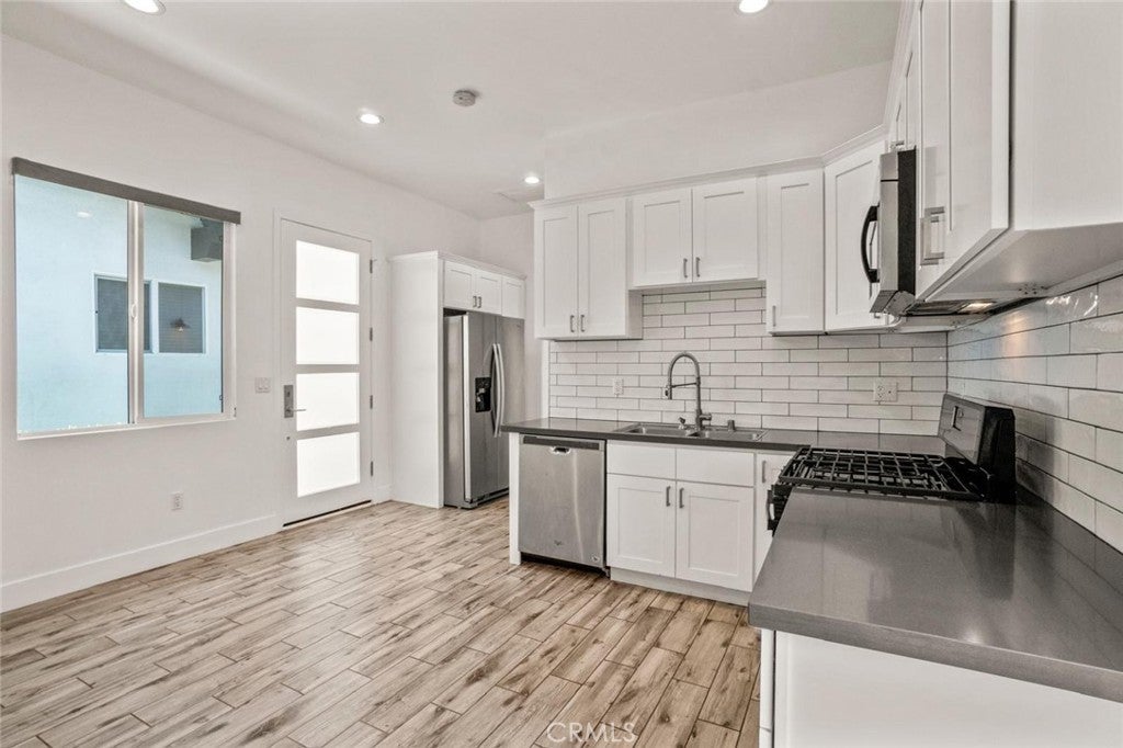 Photo of Listing #SR25117263