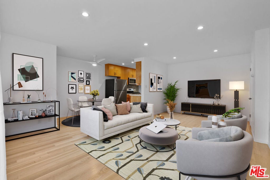 Photo of Listing #25543861