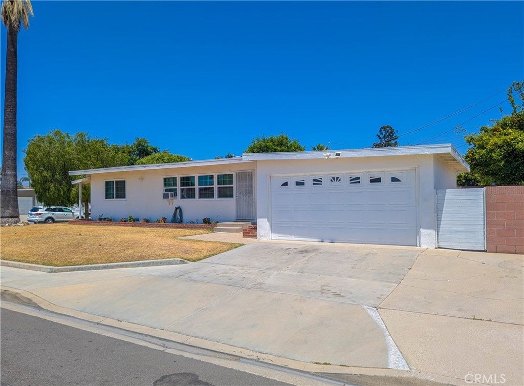 Photo of Listing #OC25117780