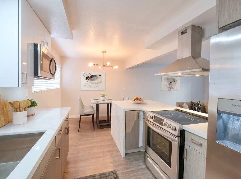 Photo of Listing #SB25117407